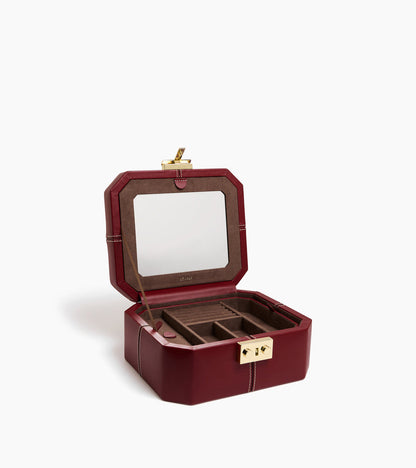Petite boîte à bijoux fermoir T en cuir