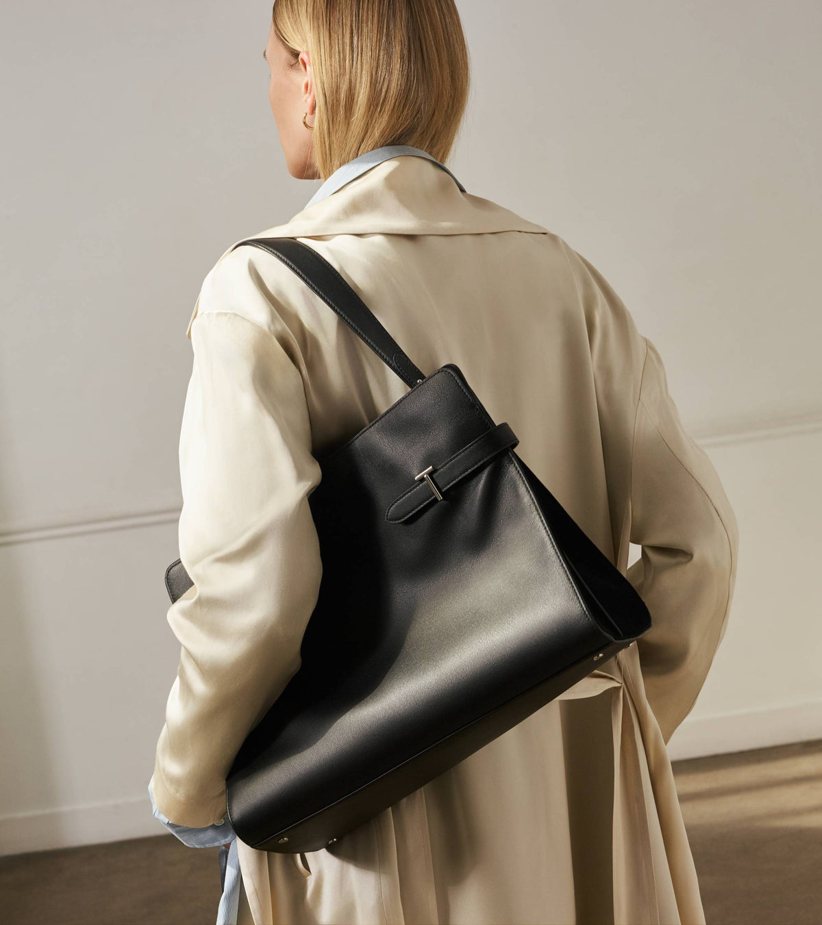 Sac porté épaule modèle maxi Emie en cuir lisse et nubuck